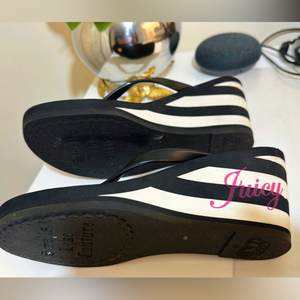 Juicy Couture Black and White Women's Flip Flops SIZE 8M